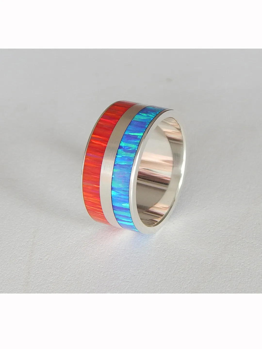 Silver band ring. Silver ring with synthetic opal.