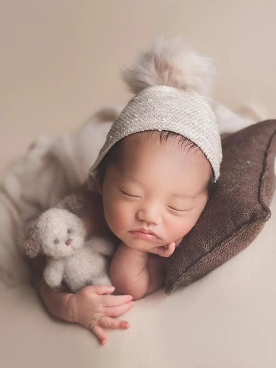 Knitting cute little puppy, Knitting newborn props, Knitted newborn puppy toy