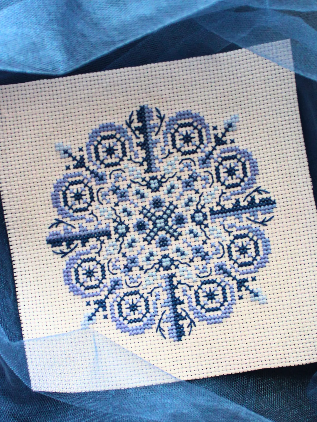 Cross stitch pattern Snowflake, easy cross stitch chart PDF