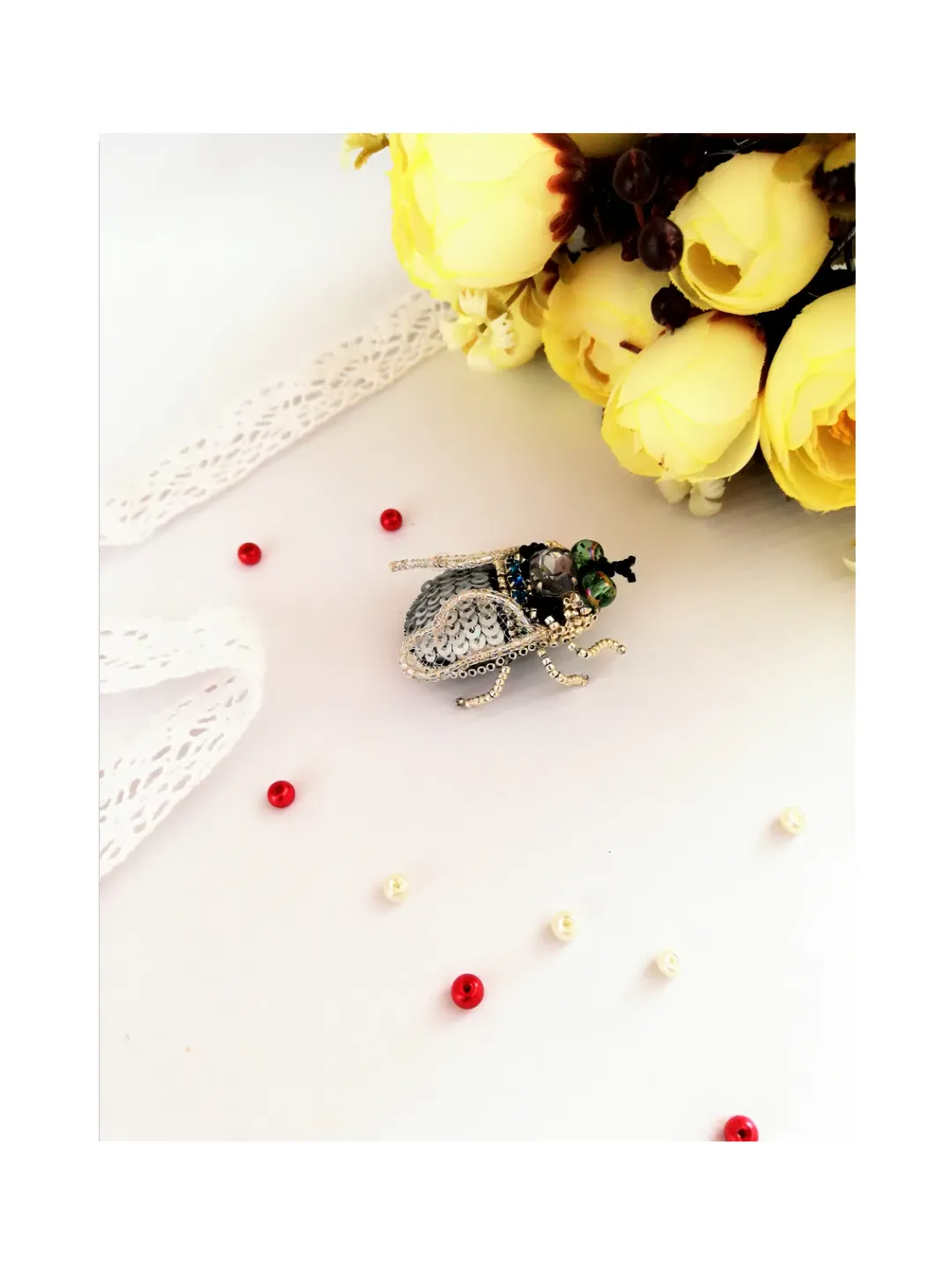 Bead Insect Brooch , Fly insect Brooch , Brooch Beaded