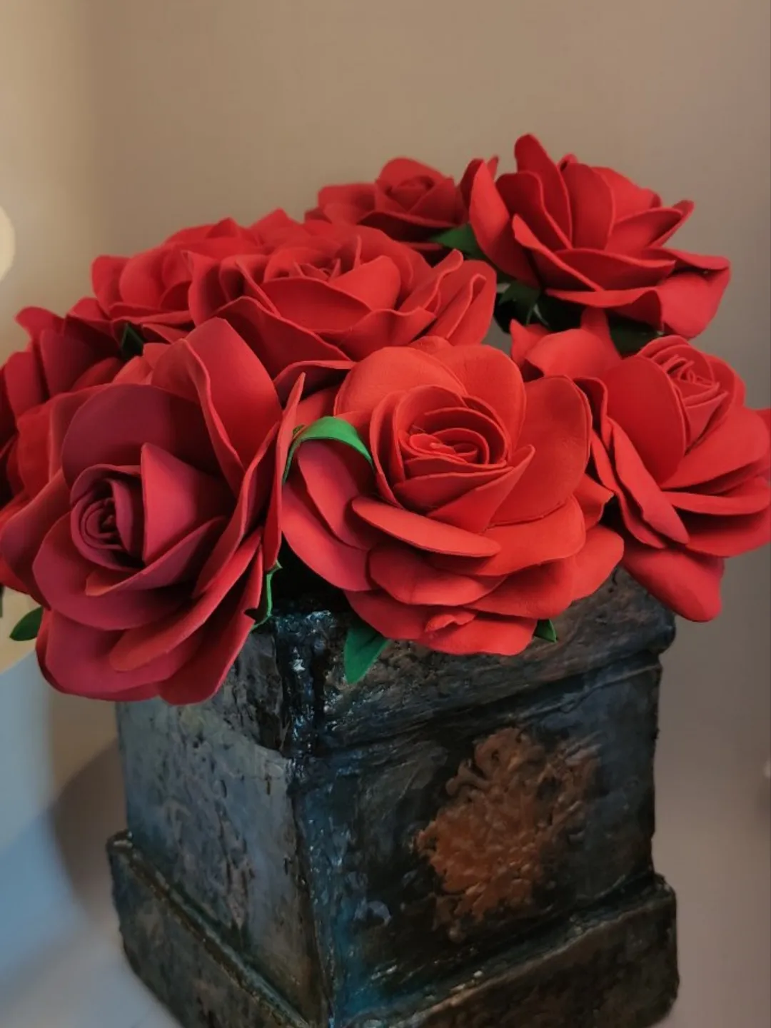 luxury interior red roses in a box(vintage ctyle)by hand/bouquet artificial flowers handmade/ birthday gift/gift for her