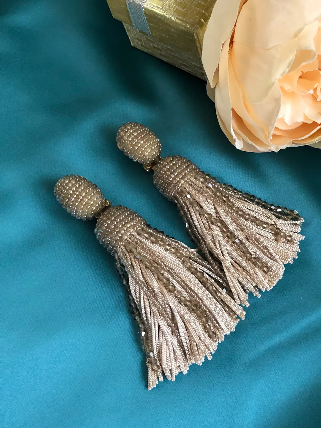 Short Tassel Beaded Earrings clip-on