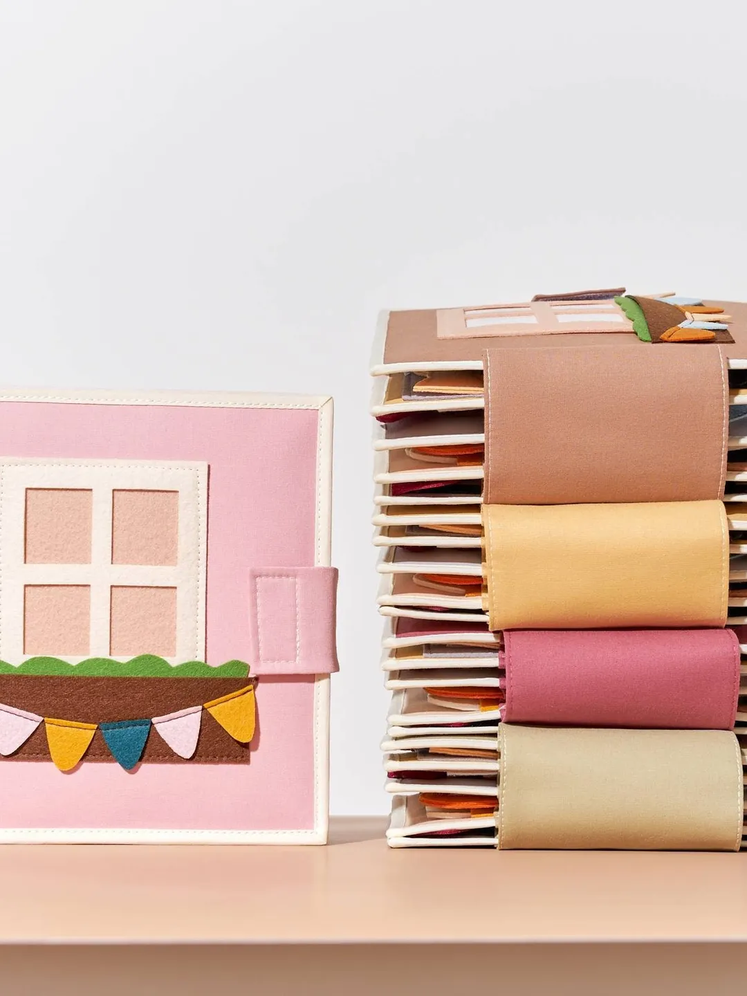 quiet book dollhouse, felt book 8 pages, 1 year old girl gift, gifts for kids, first birthday gift for girl, baptism gift,  kinderkrama