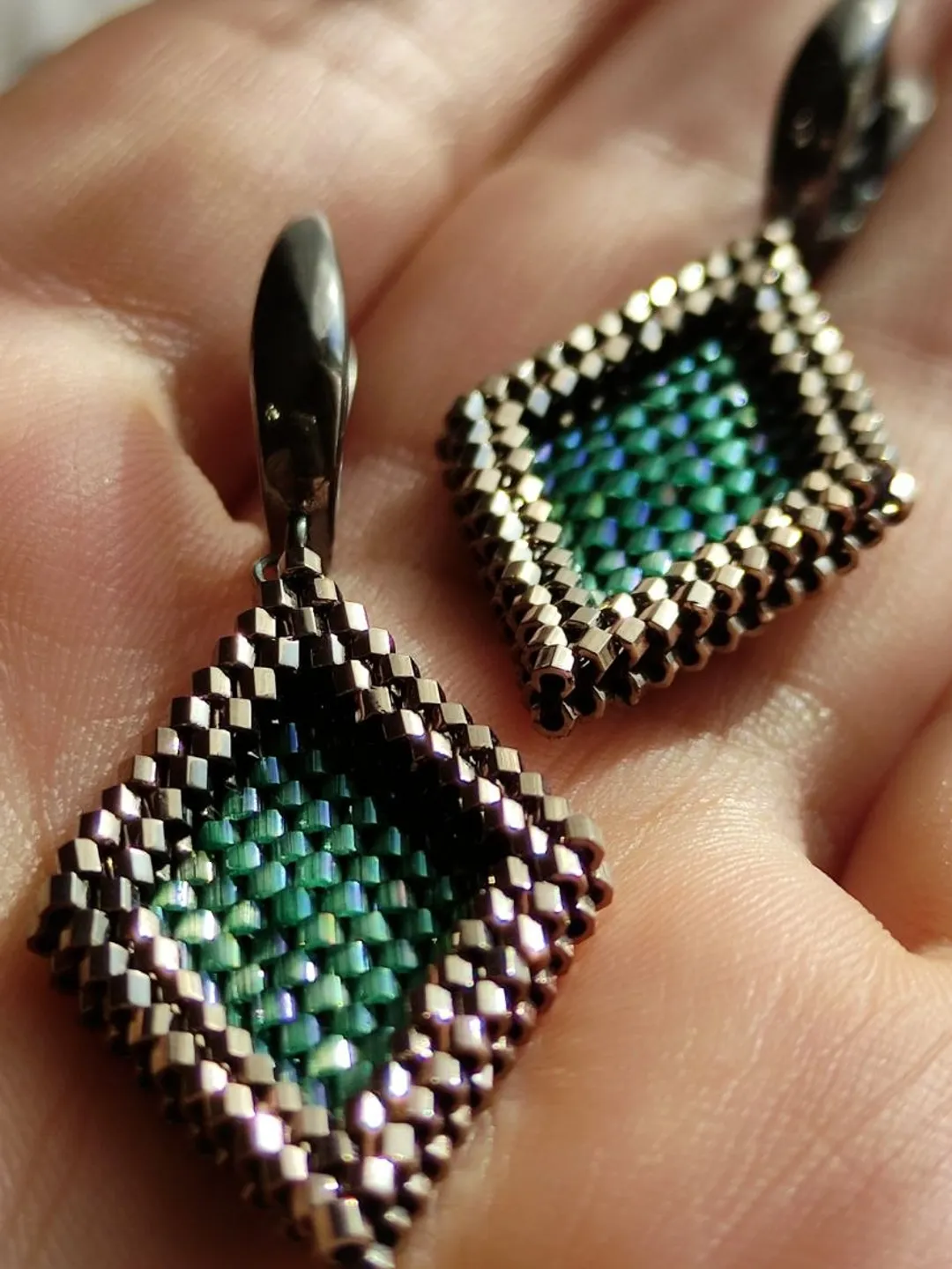 PDF tutorial - Beaded Diamond Earrings