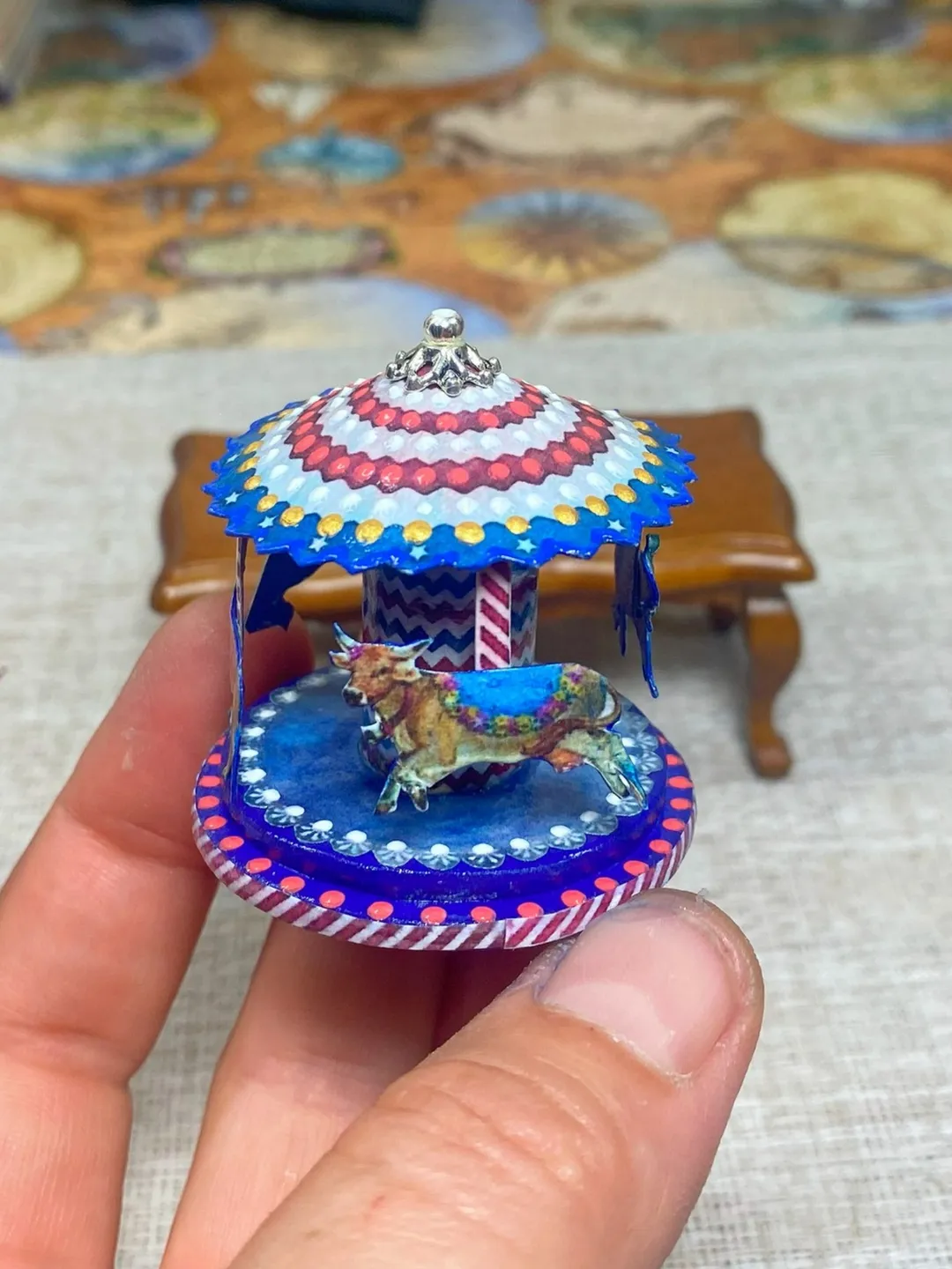 DIGITAL DOWNLOAD FOR PRINT. TUTORIAL.Video tutorial on creating a puppet carousel.1:12