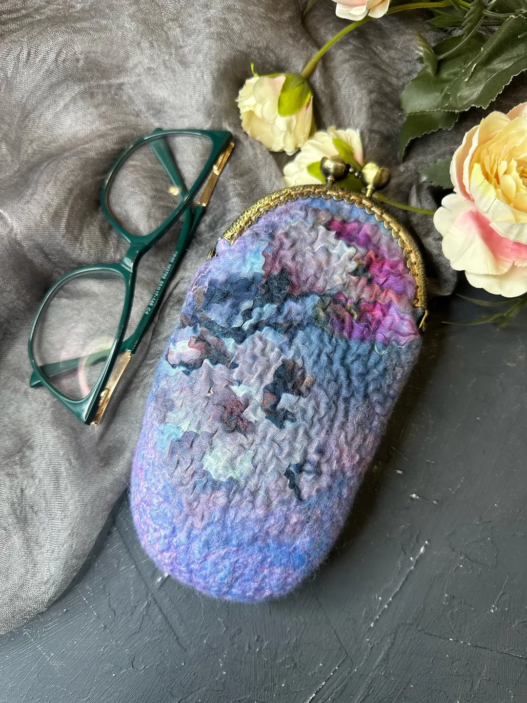 Glasses case for woman