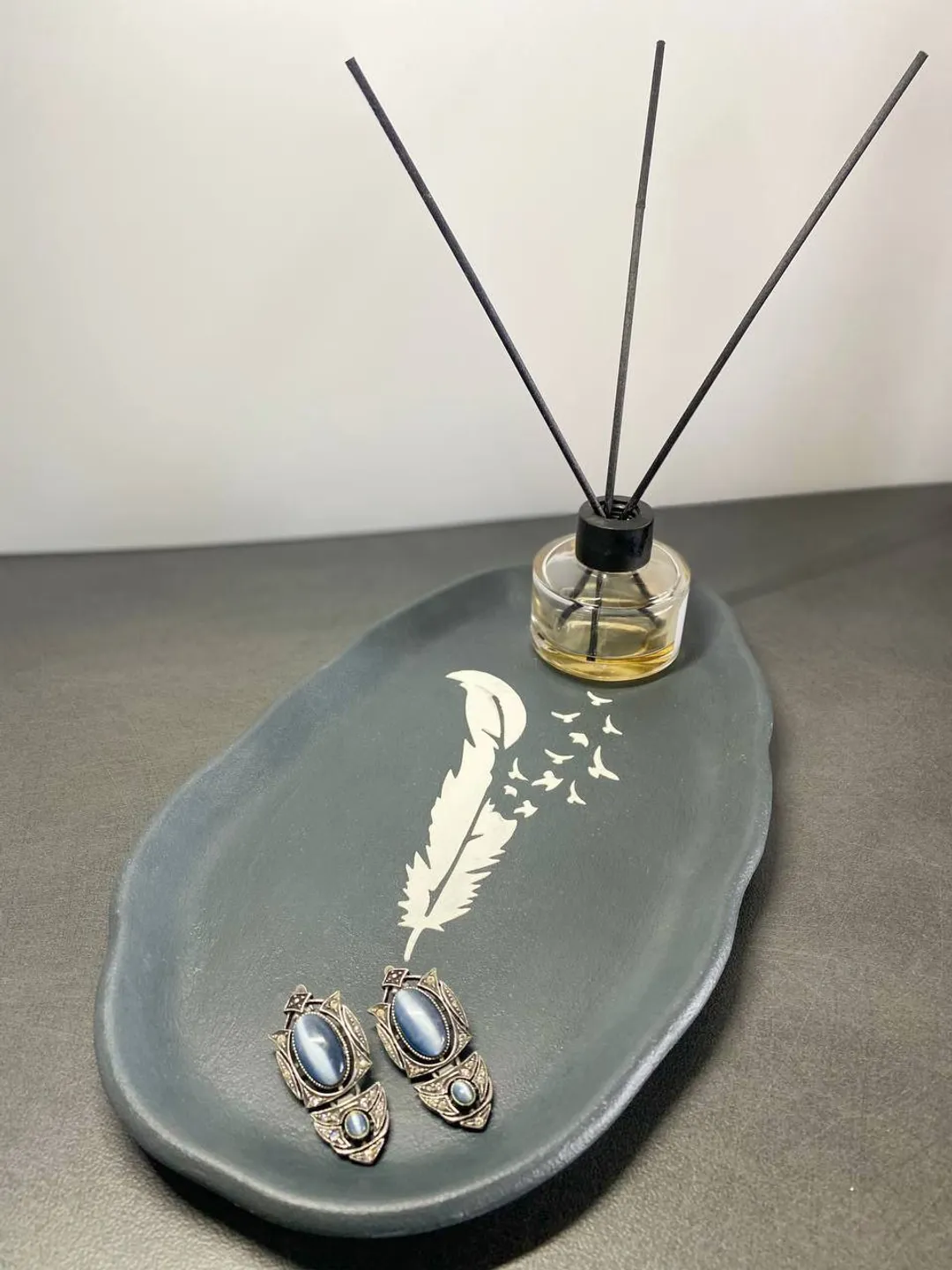 Decorative plaster tray