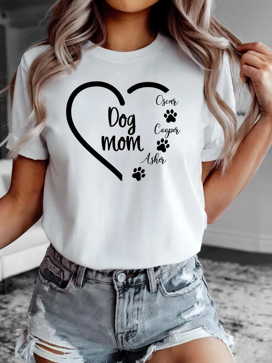 Custom Dog Mom T-Shirt: Personalized Pet Name Tee