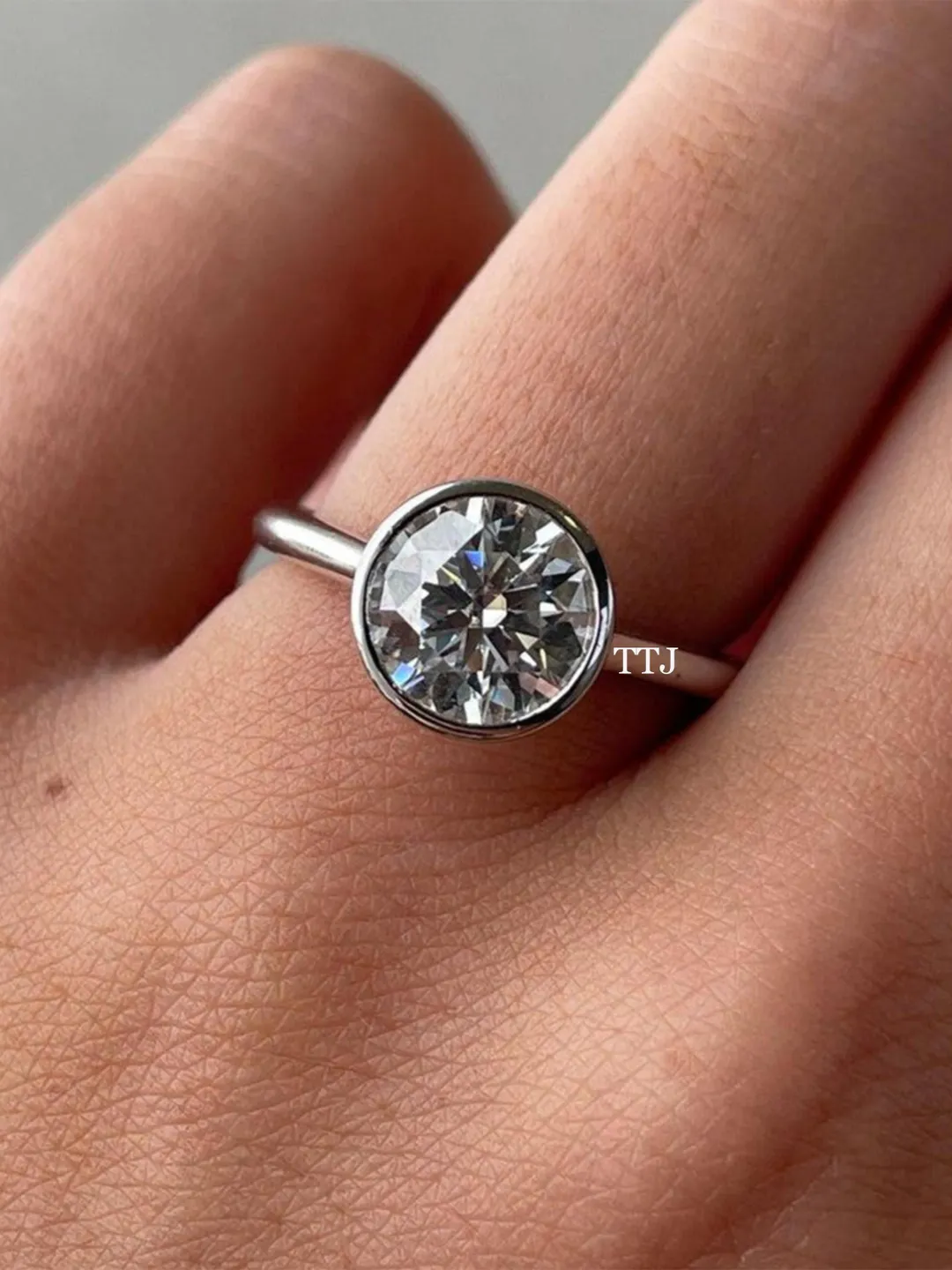 2CT Brilliant Round Cut Moissanite Engagement Ring Solitaire Diamond Ring Bezel Set Ring Round Cathedral Ring 14K Gold Ring Anniversary Gift