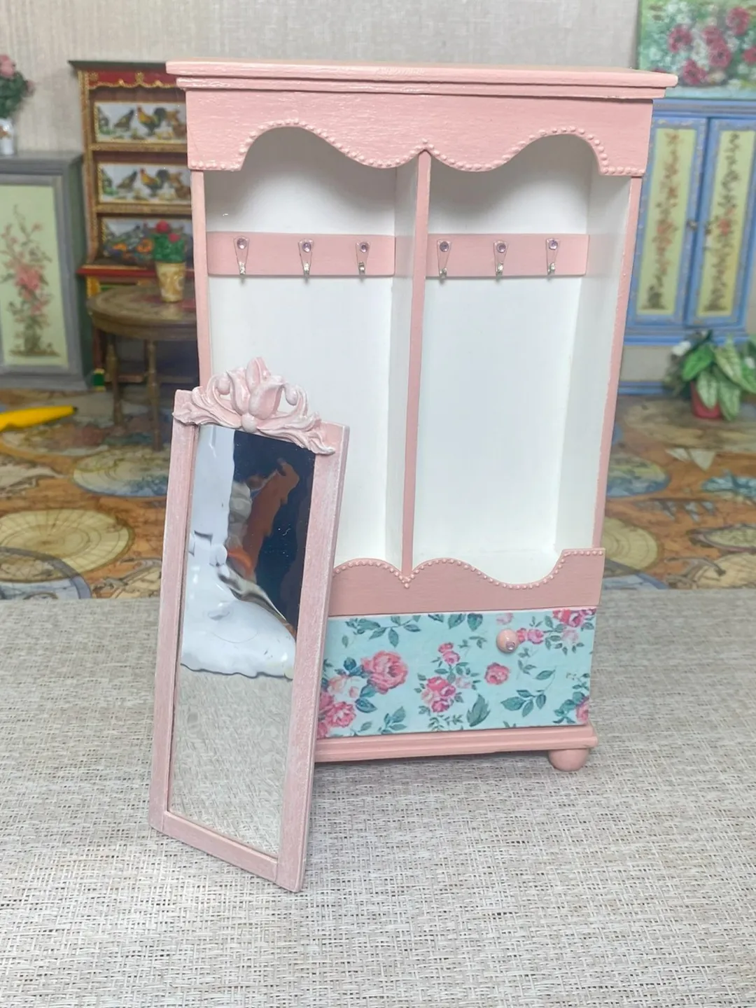 Hallway for a dollhouse. 1:12. Doll furniture. Dollhouse miniature.