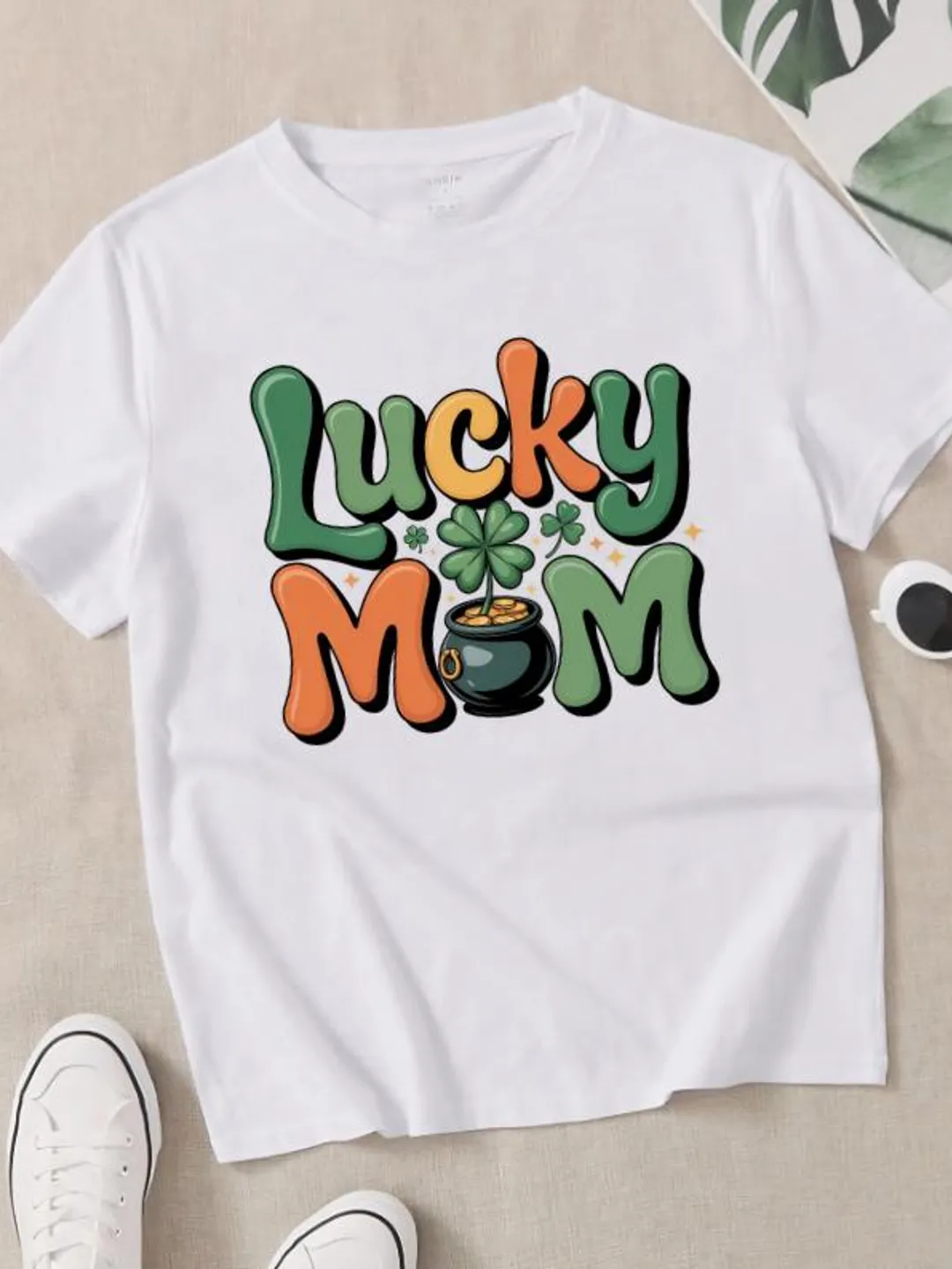 Lucky Mom St Patrick's Day T-Shirt | Shamrock Clover Graphic Tee