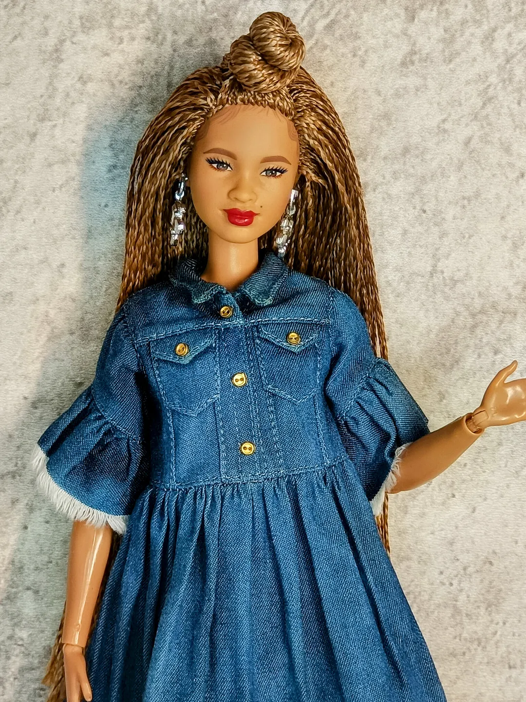 denim dress barbie We are participating in #monday4dolls hosted by @bella_belladoll with this wonderful Pleated Denim Mini Dress that I made inspired by ALEXANDER MCQUEEN's denim collection.. This week's theme is BAG. All the clothes