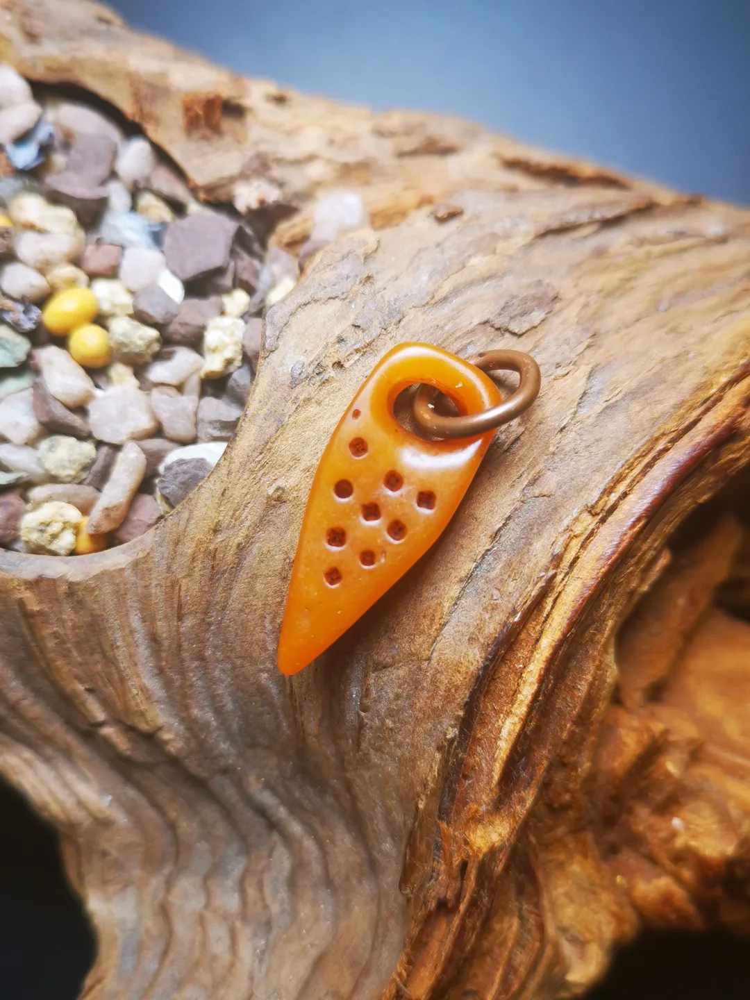 Gandhanra Tibetan Bone Carved Amulet Kila(Dorje Phurba), Hand-Carved Bead Counter Click Pendant for Mala,Prayer Beads