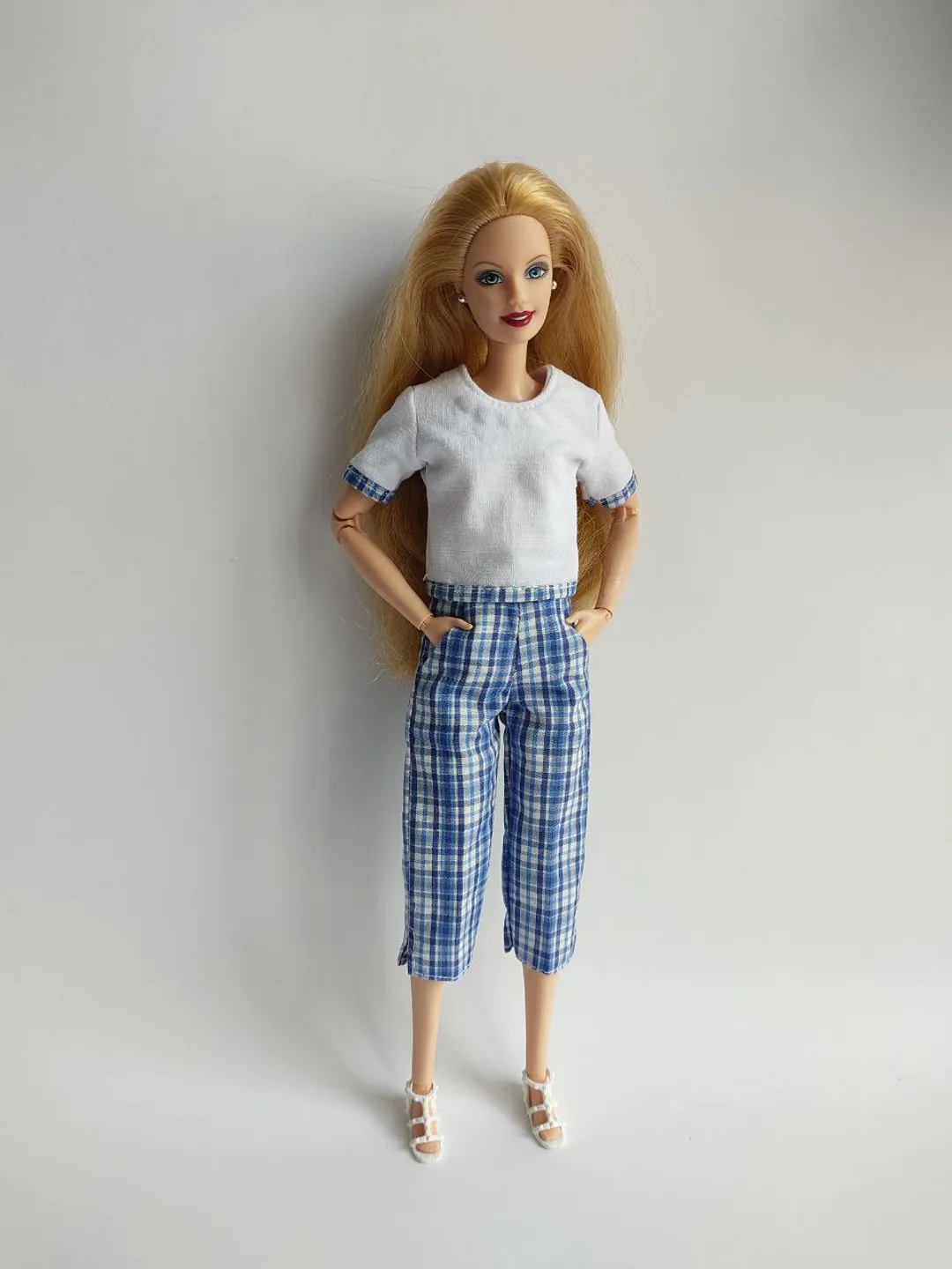 PDF sewing pattern for Barbie dolls.