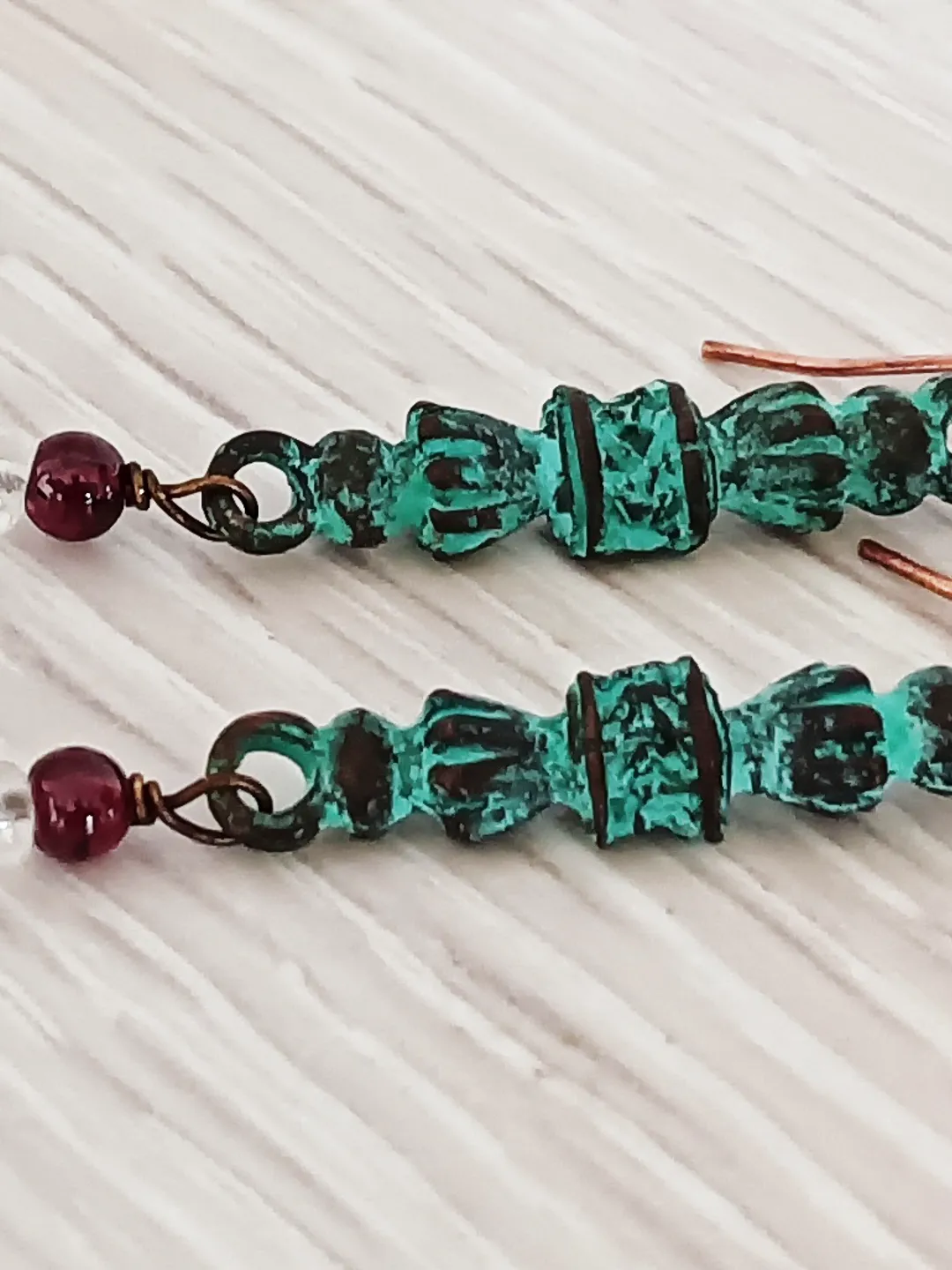 Boho Shabby chic Vintage style and natural copper earrings Textured patinated with a Quartz and garnet beads