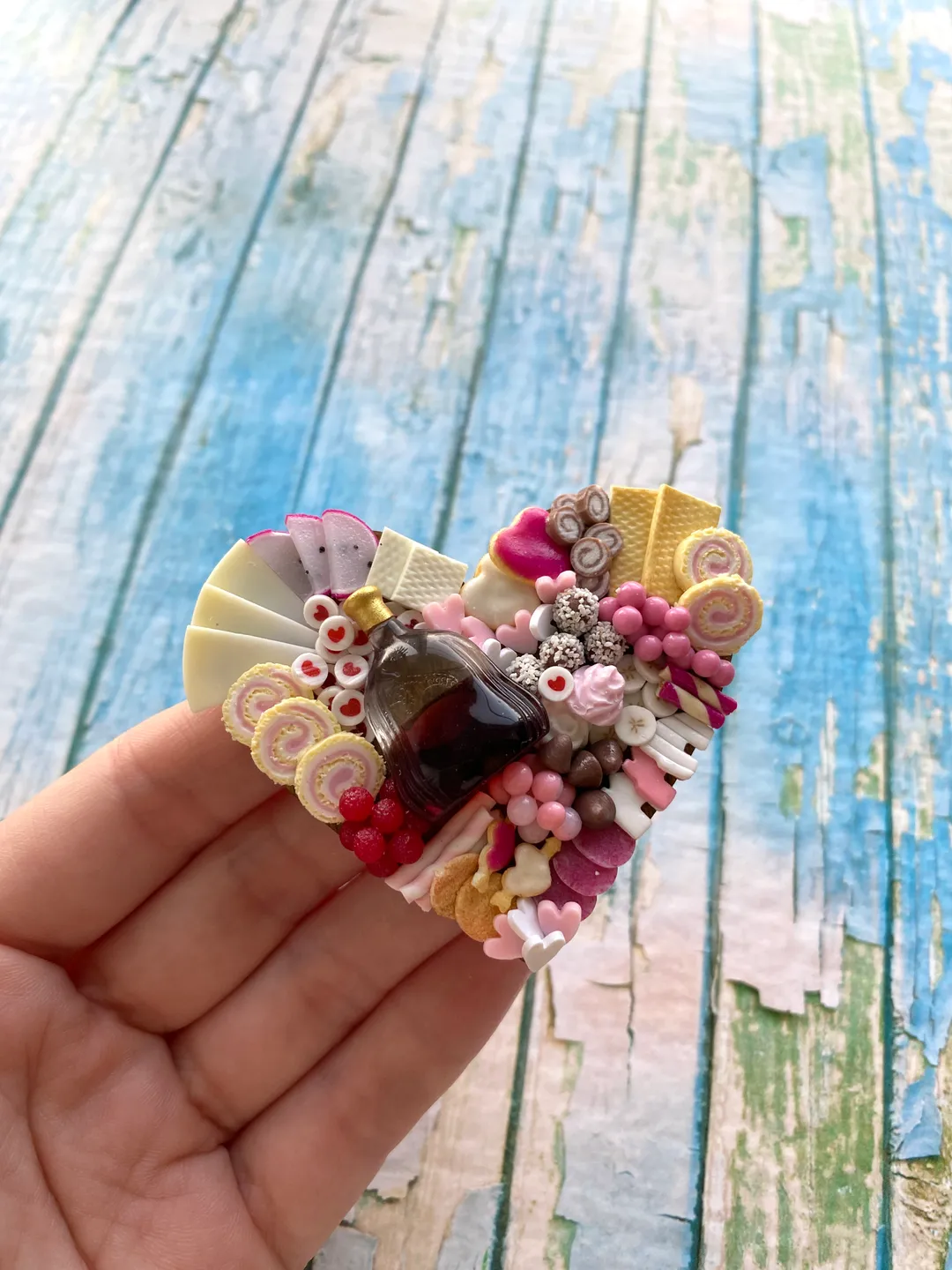 Magnet Miniature Valentine Charcuterie Board with Polymer clay Souvenir
