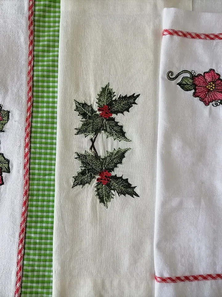 Set of poinsettia and holly Christmas 2 sizes embroidery design