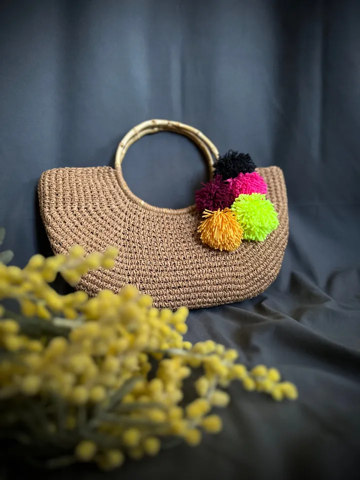 Crochet pattern bucket tote bag PDF digital instant download, video tutorial, hand woven bag, bridesmaid tote, woman market bag with pompoms