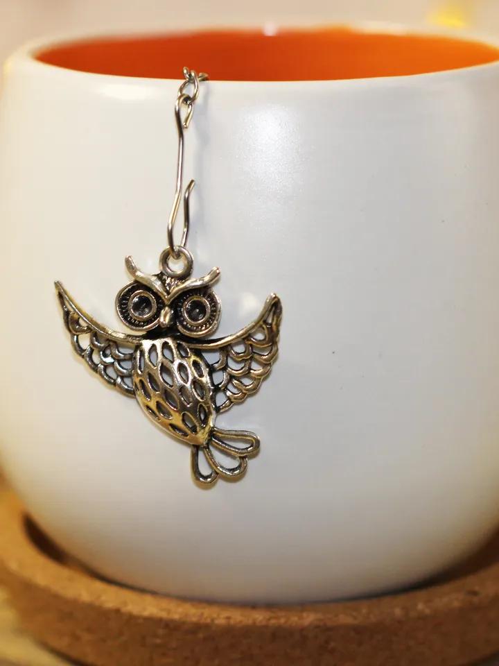 Owl tea infuser for loose leaf tea, Tea strainer with owl charm, Tea Steeper owl pendant, Herbal tea gift for owl lover