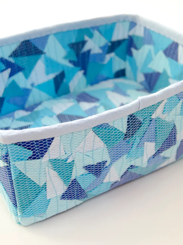 PDF Tutorial how to sew Box from felt scraps