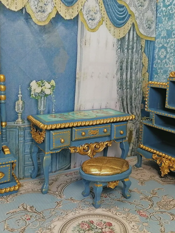 Dollhouse mirror.1:12 scale.