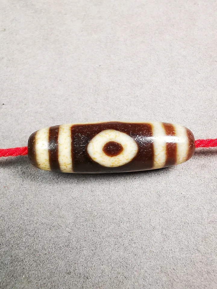 Gandhanra Tibetan 3 Eyed Dzi Bead,Tibetan Chung,Wealth Amulet,Small Size 36*11 mm
