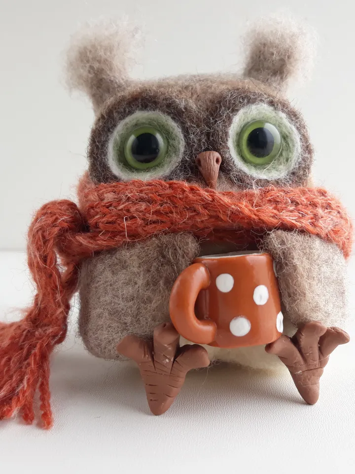 Needle Felted Owl/OOAK Owl/Bird lover gift/Owl holds a mug/Cute Owl/Nursery decor/Birthday Gift/Waldorf Owl sculpture