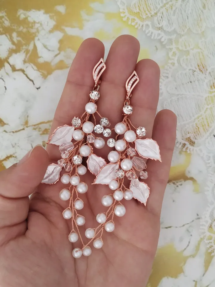 Rose Gold Flower Bridal Earrings, Floral Wedding Earrings, Floral Bridal Earrings, Statement Bridal Earrings, Pearl Boho Wedding Earring