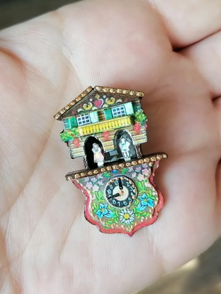 Dollhouse clock. Scale 1:12