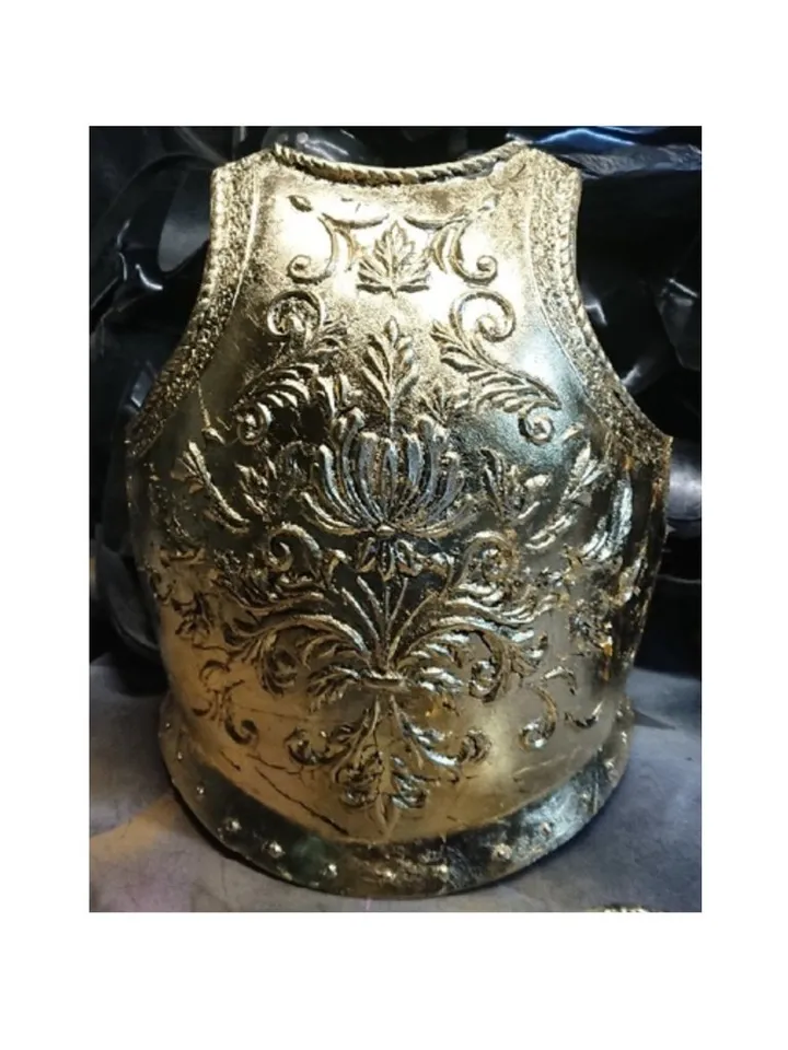Golden cuirass - chest armor - 16th century - medieval armor - landsknecht - feo