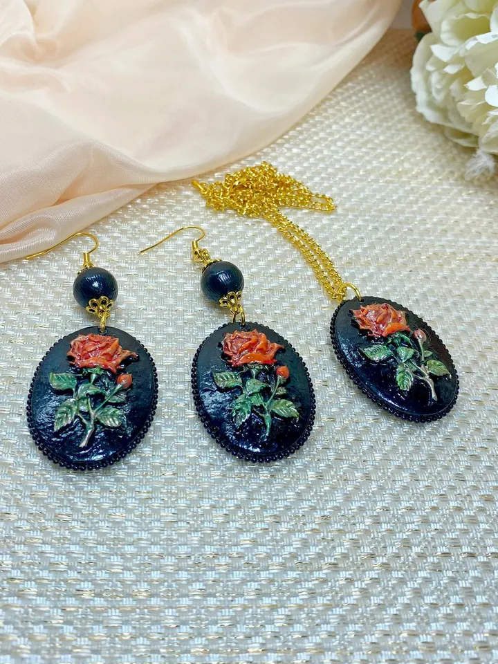 Vintage handmade jewelry set.