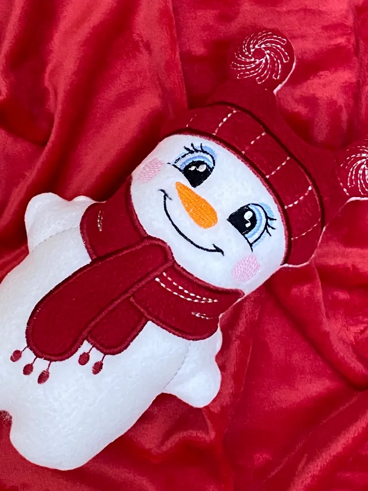 In The Hoop Machine Embroidery design Cute Christmas Snowman toy soft stuffed ITH Pattern.