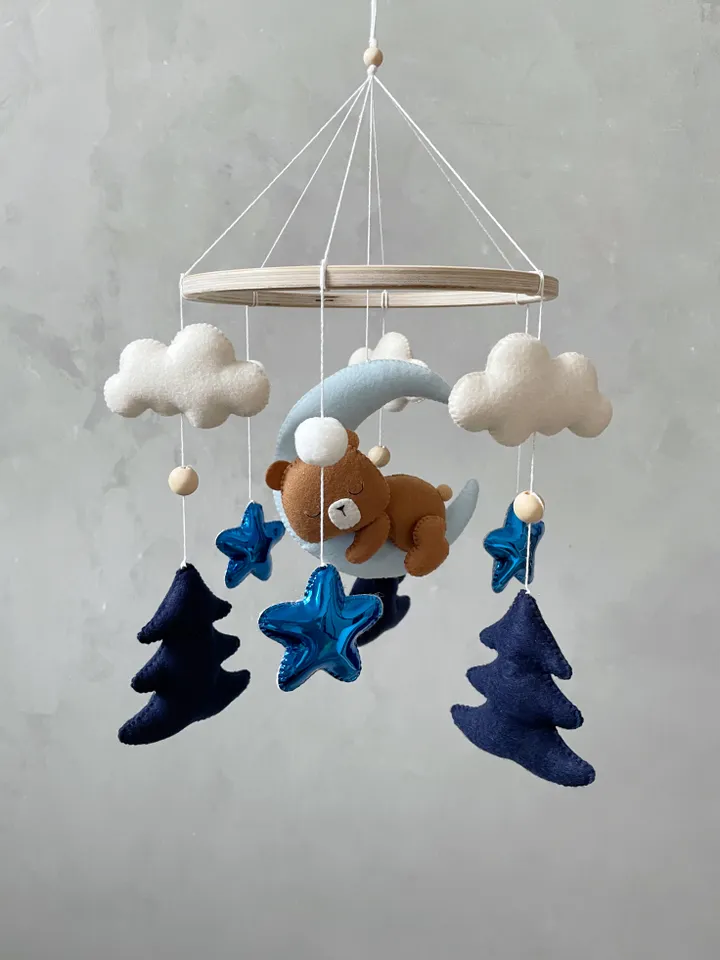 Woodland baby mobile boy, Bear crib mobile boy, Animal nursery mobile