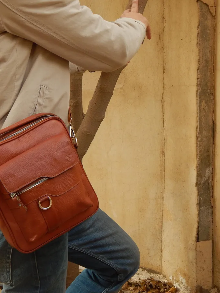 Leather Shoulder Bag, Handmade Crossbody Bag, Everyday Durable Bag, Zippered shoulder bag, Mens purse with a flap, Unique Gift for Him