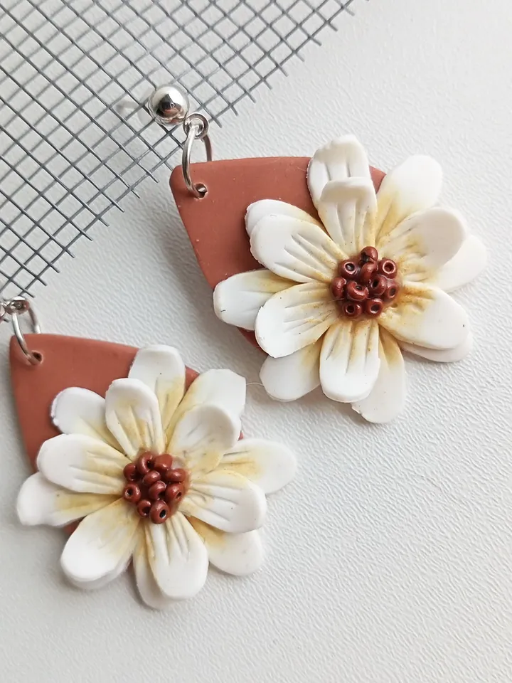 Hand made summer earrings with white flowers. Polymer clay lightweight earrings. Large drop earrings.