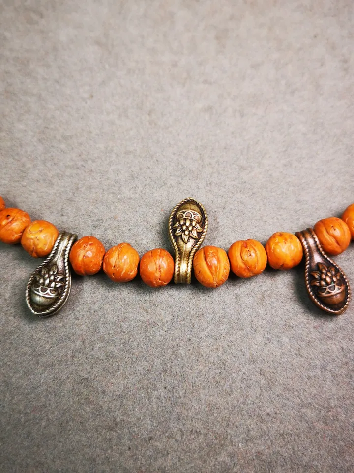 Gandhanra Handmade Buddhist Mala Counter Clip,Bum Counter Clip for Prayer Beads,Mani Jewel/Wish-Fulfilling Cintamani Shape,Mala Accessories