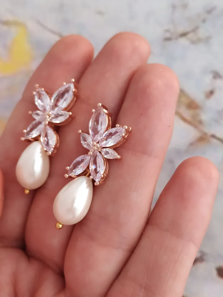Diamond Rose Gold Wedding Earrings, Cubic Zirconia Statement Bridal Earrings, Pearl Wedding Jewelry, Floral Leaf Teardrop Wedding Earrings
