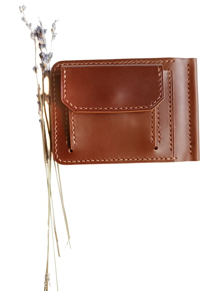 PDF Pattern of a wallet with a money clip and external coin holder - Pattern of a leather wallet - Download PDF
