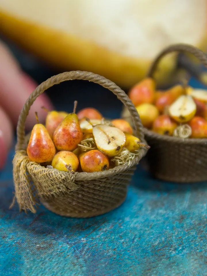 TUTORIAL Miniature polymer clay yellow pears with polymer clay