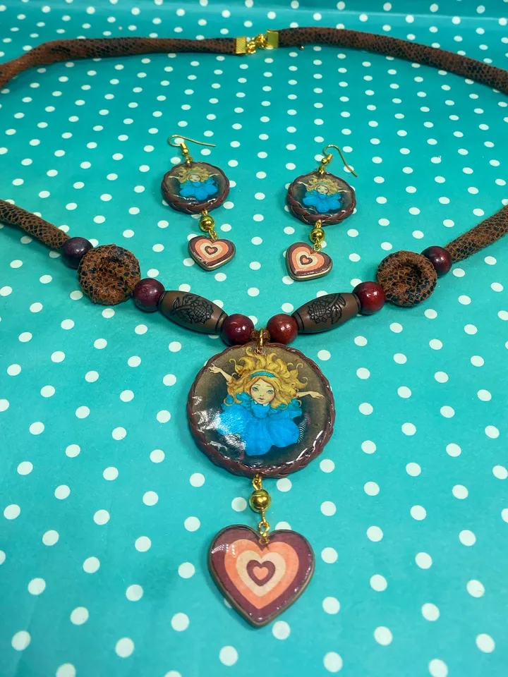 Set of handmade jewelry in the style of "Alice". Author's design.
