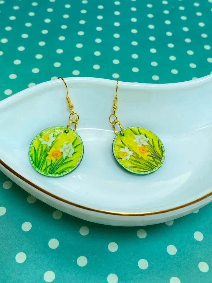 Handmade summer earrings. Handmade costume jewelry.