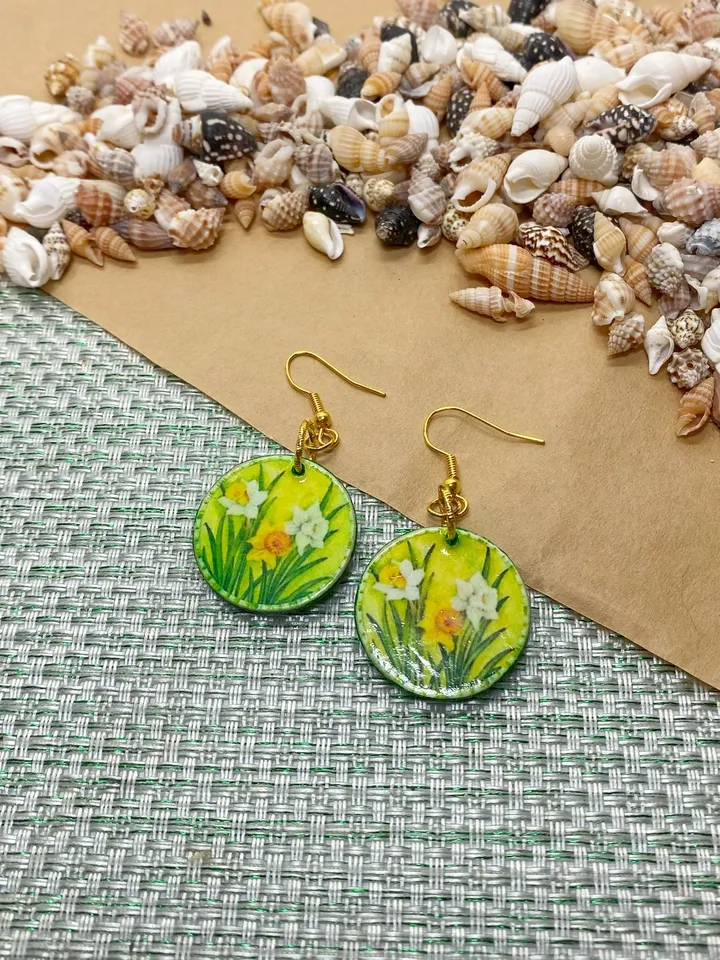 Handmade summer earrings. Handmade costume jewelry.