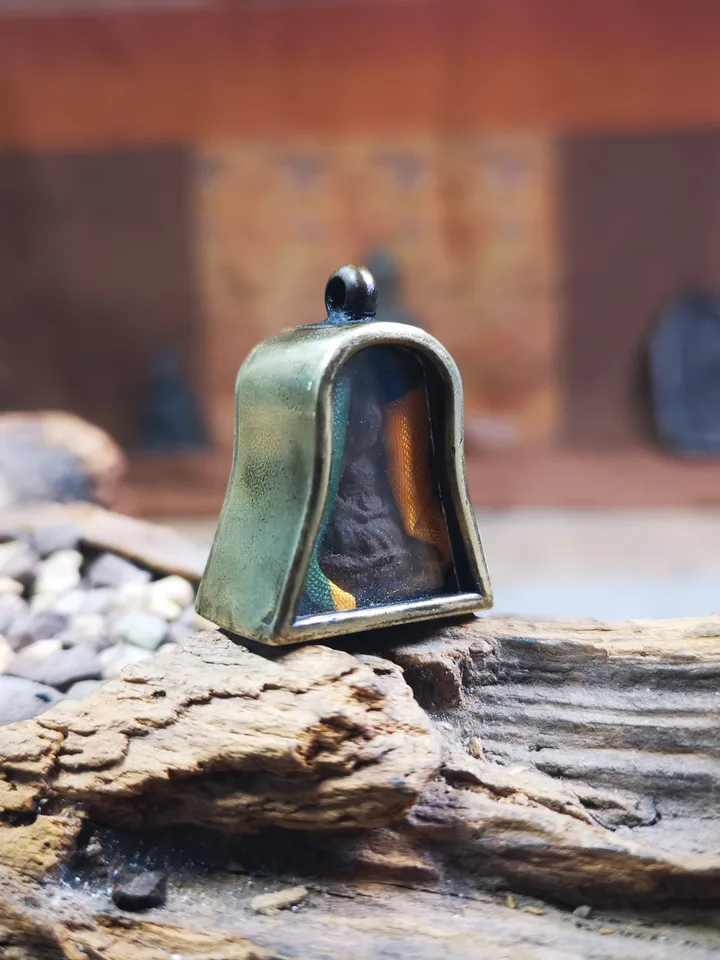 Gandhanra Antique Handmade Gau Ghau Shrine, Je Tsongkhapa,Losang Drakpa,Je Rinpoche,Mini Tibetan Buddhist Altar Amulet Pendant