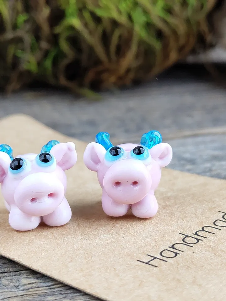 Pig figurine Flying Pig figurine Pig decor Pig statue Pig ornament Mini pig Glass pig Pig gifts Piglet Pig lover gifts Miniature animals