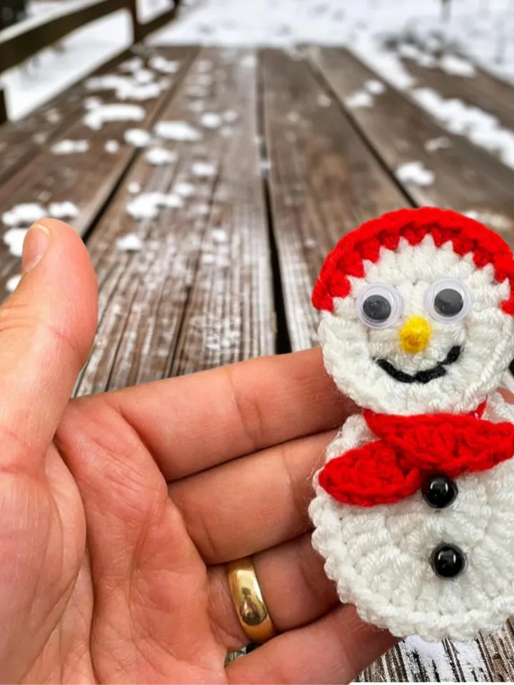 Cute Snowman Crochet Pattern, Cute Amigurumi Snowman Tutorial for DIY Holiday Gift, Festive Winter Decor & Kids Room Decoration