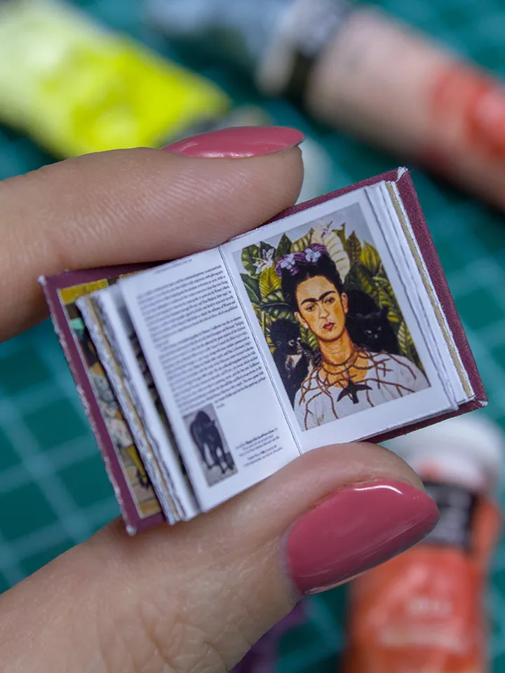 TEMPLATE Miniature book Frida Kahlo paintings