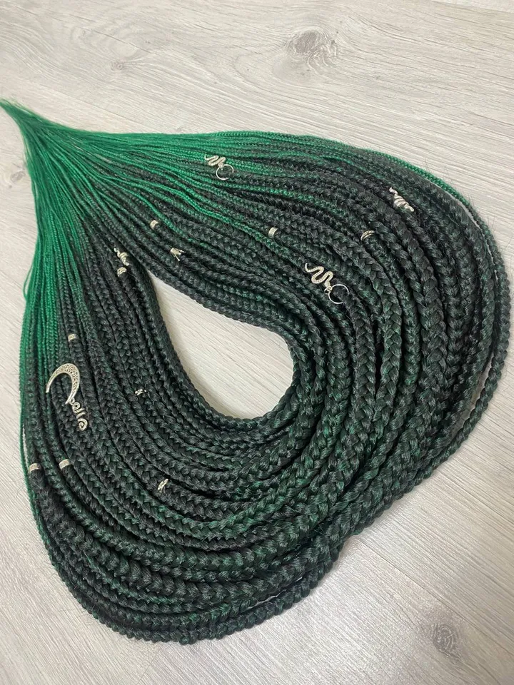 Green synthetic Braids ombre hair extensions . Green dreads with beads. DE braids full set