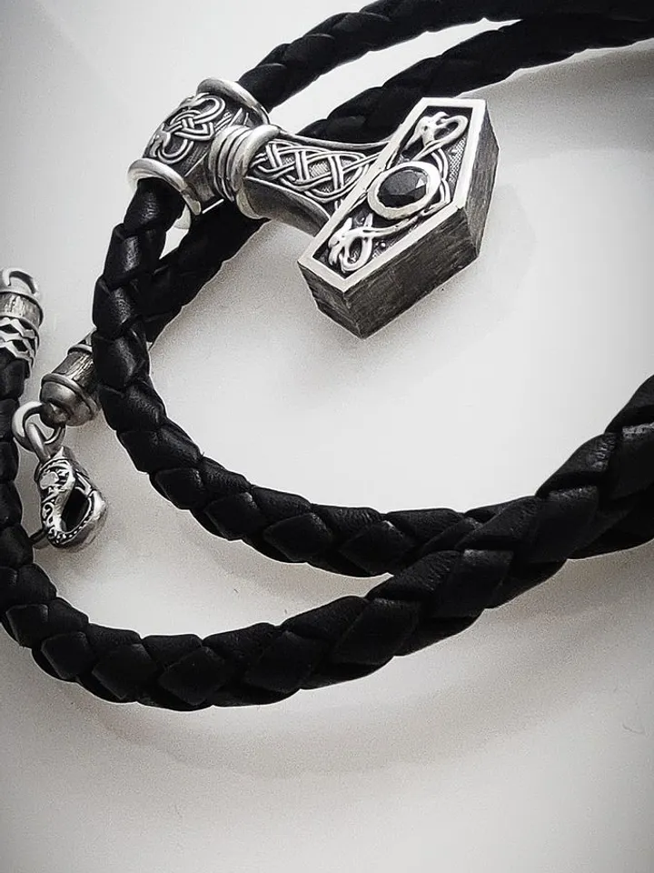 Pendant: Thor's Hammer. Mjolnir with stone.Tors. Avg. weight 19 grams