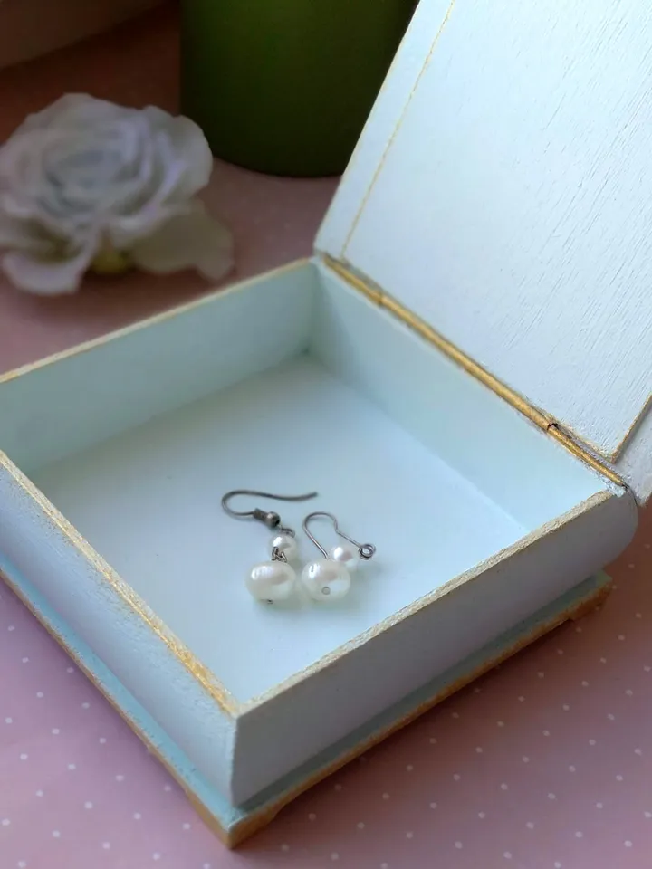 Small jewelry box with lilac rose Trinket box for girl Shabby chic decor Gift for woman for Mother's day Valentine's Day Birthday Wedding Christmas