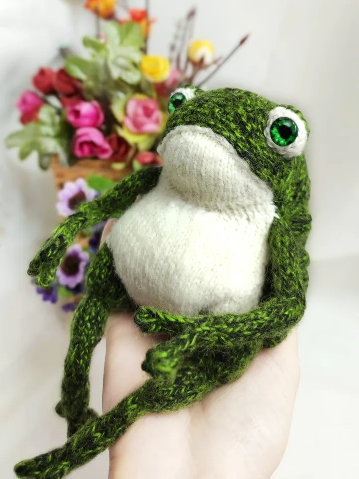 Funny toad Handmade Crazy frog